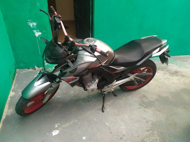 VENDE-SE CB TWISTER 250 TOP