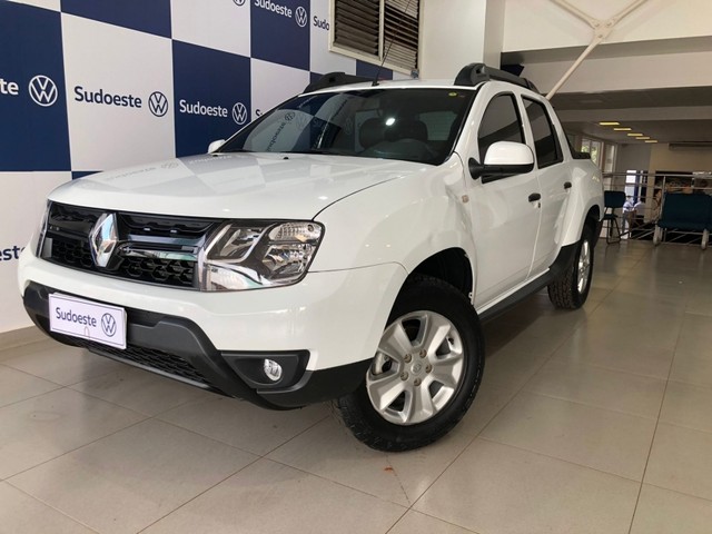 RENAULT DUSTER OROCH 1.6 EXPRESSION 4P