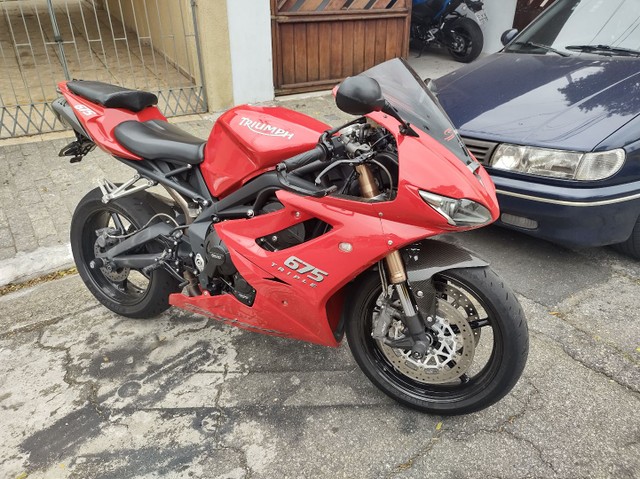 TRIUMPH DAYTONA 675