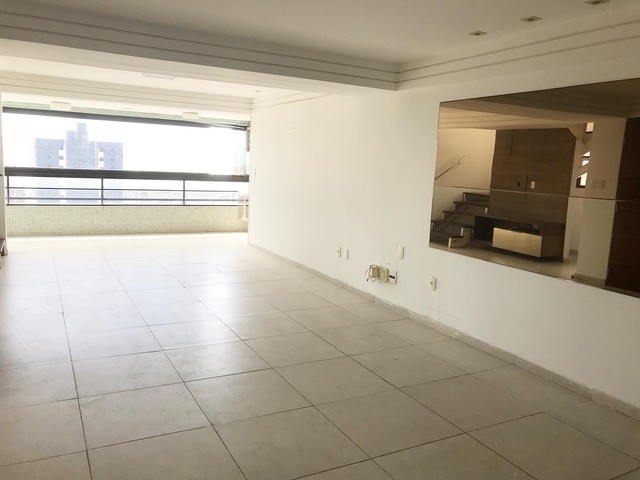 Apartamento para venda tem 357 metros quadrados com 3 quartos em Manaíra - João Pessoa - P