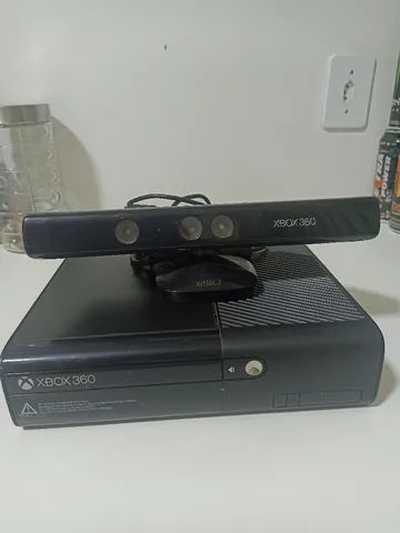 Xbox 360 Super Slim 4g modelo 2015 e 2016 com 2 controle e kinect