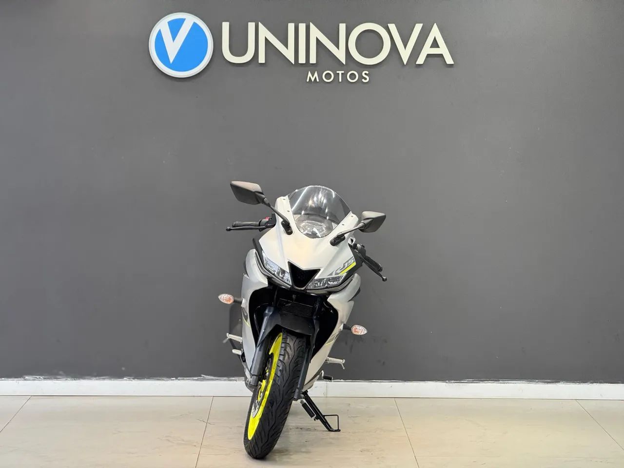Yamaha YZF R15 ABS 2024 - Foto 4