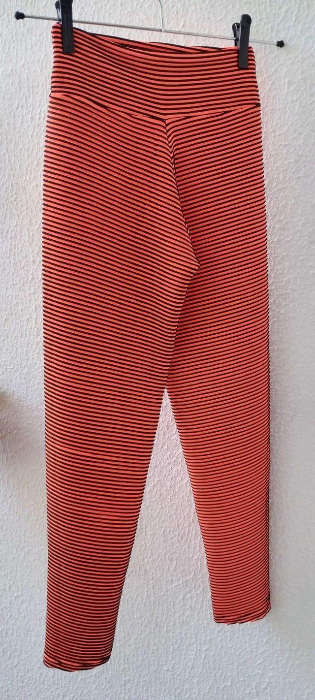 Calça de ginástica P