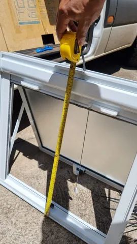 Janela Alumínio Maxim-ar Com Tela Mosquiteira Recolhivel 60cm x 60 cm. Nova. - Foto 6