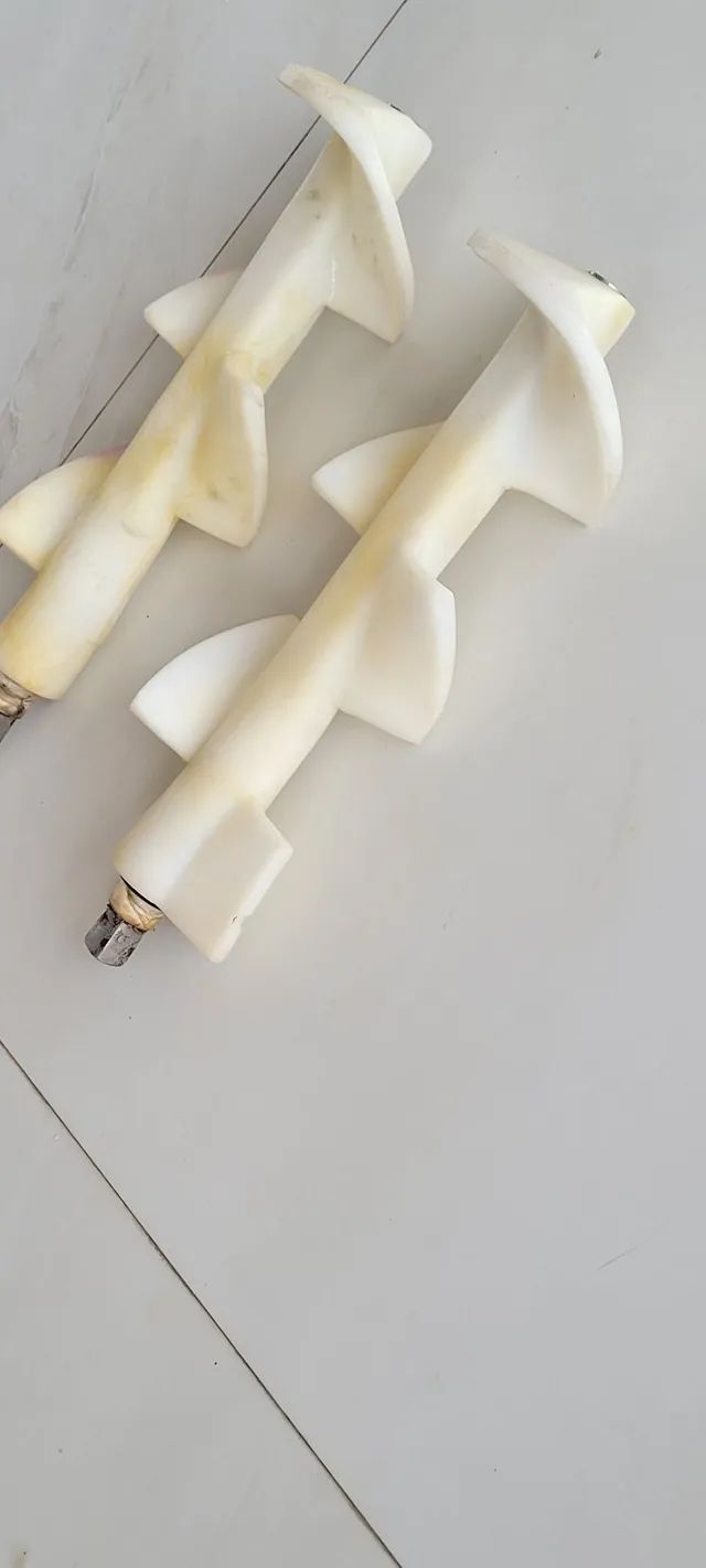 Vende se um par de agitador ou misturado da maquina de sorvete  suprema - Foto 2