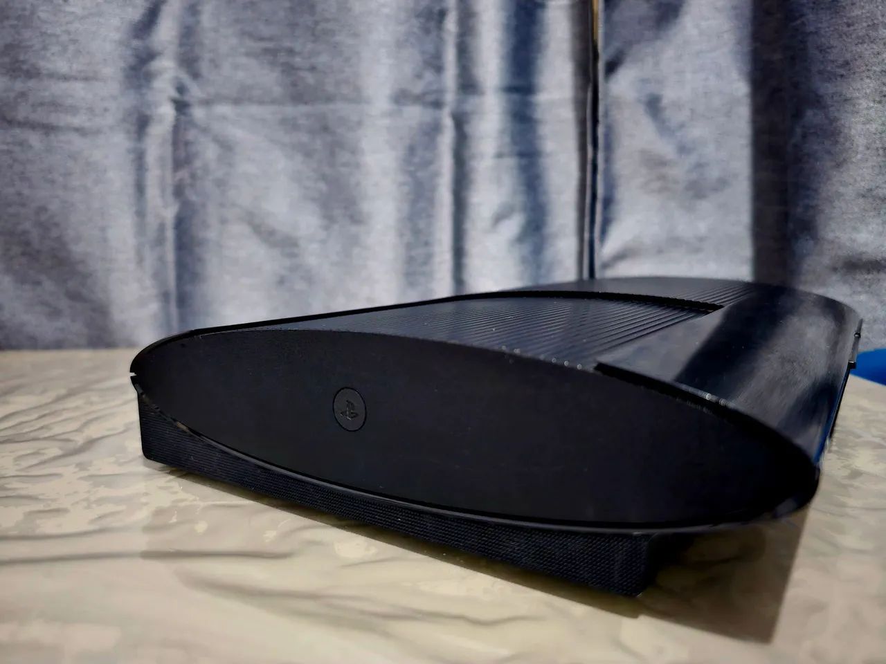 Ps3 Super Slim 500gb completo com HEN - Foto 4