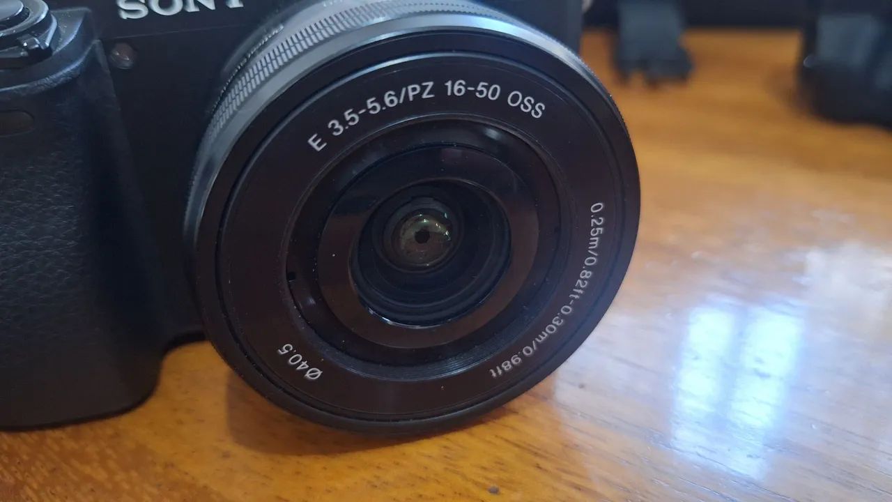 Câmera Sony Alpha 6400 - Foto 4