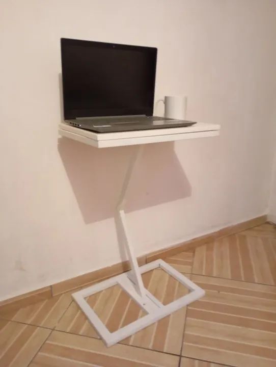 Mesinha para Notebook - Compacta e Estilosa
