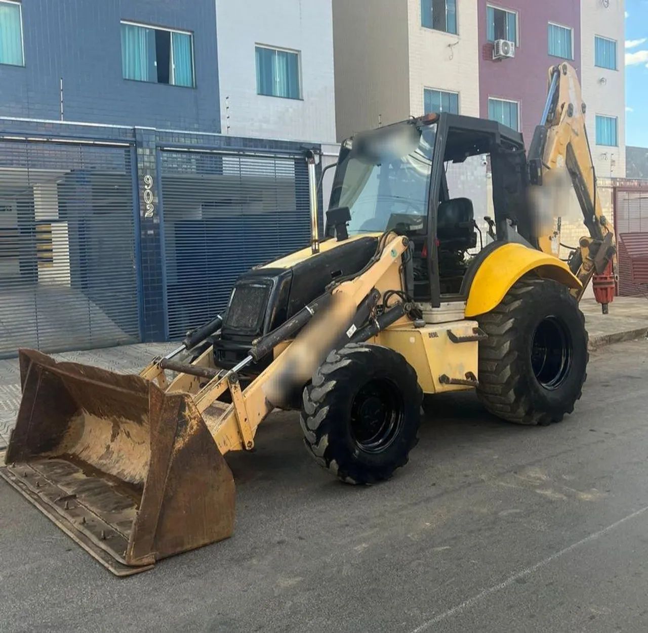 Retroescavadeira New Holland LB90  - Foto 4