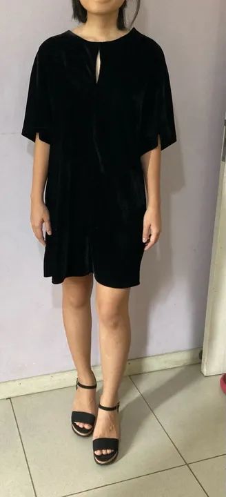 Vestido de Veludo Preto Zinzane