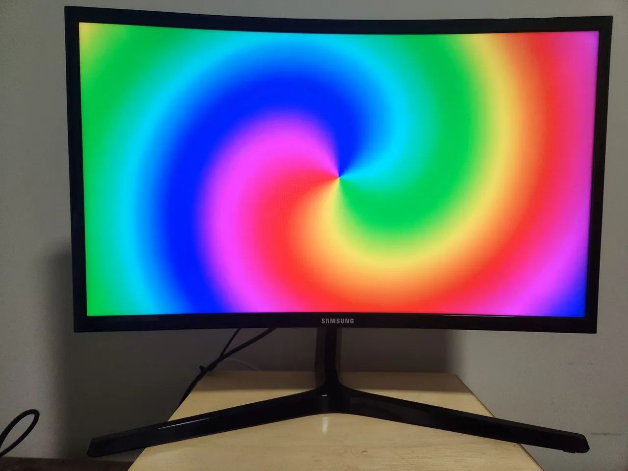 Monitor Gamer Samsung Odyssey 23.5' LED Curvo, 144 Hz, Full HD - Foto 5