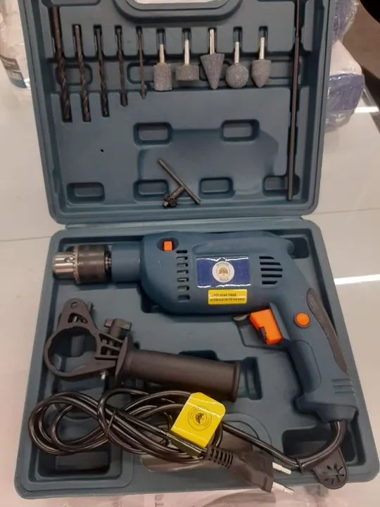 Furadeira de impacto 550w 110v de 1/2 maleta com 28pcs - Foto 2