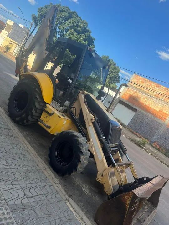 Retroescavadeira New Holland LB90  - Foto 2