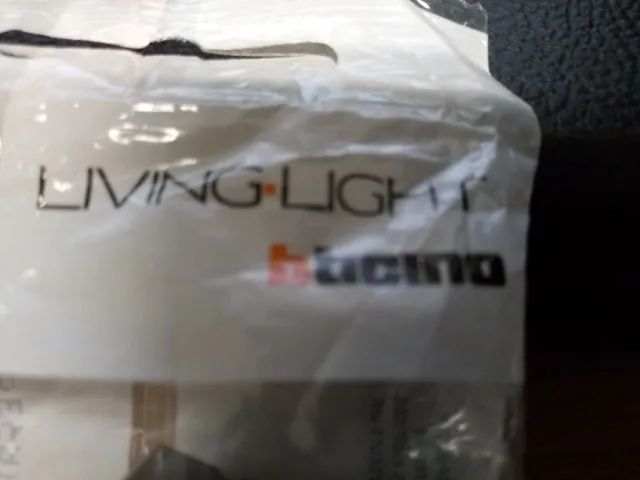 Vendo Módulos de Tomada linha Bticino Living Light (padrão novo) lacrada - Ref: SL4165S