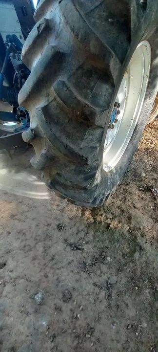 Rodas com pneu e bacia ,pneu 20 8 38 pireli - Foto 5