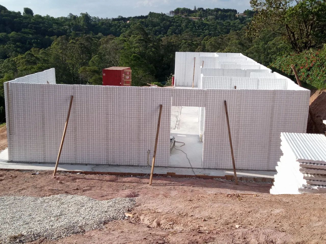 Construção em EPS sistema monolítico casa de isopor e ICF e construção convencional  - Foto 2