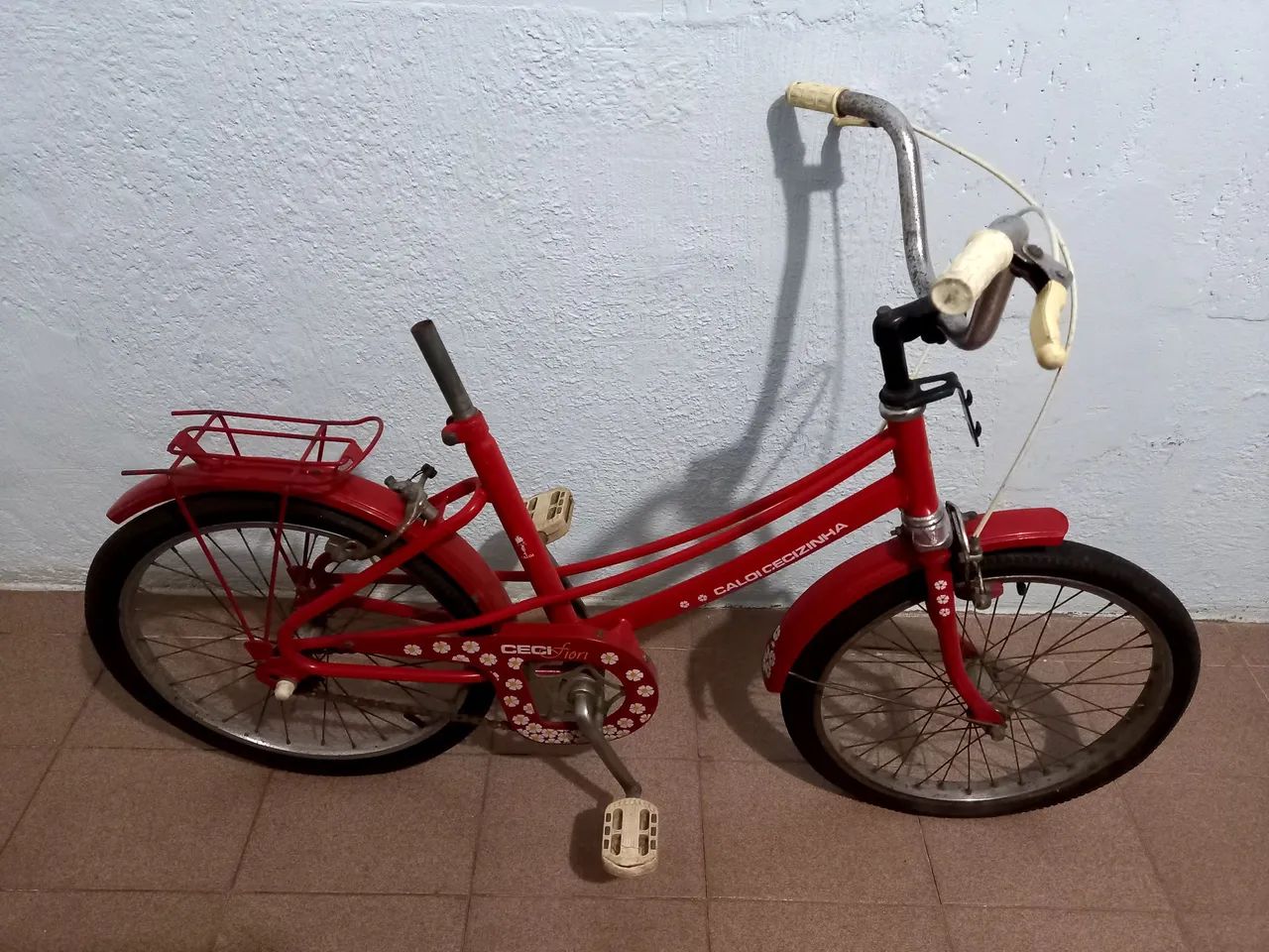 Bicicleta Caloi Cecizinha aro 20