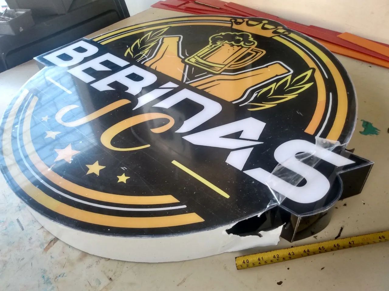 Comunicação em placas acrílico e acm fachadas