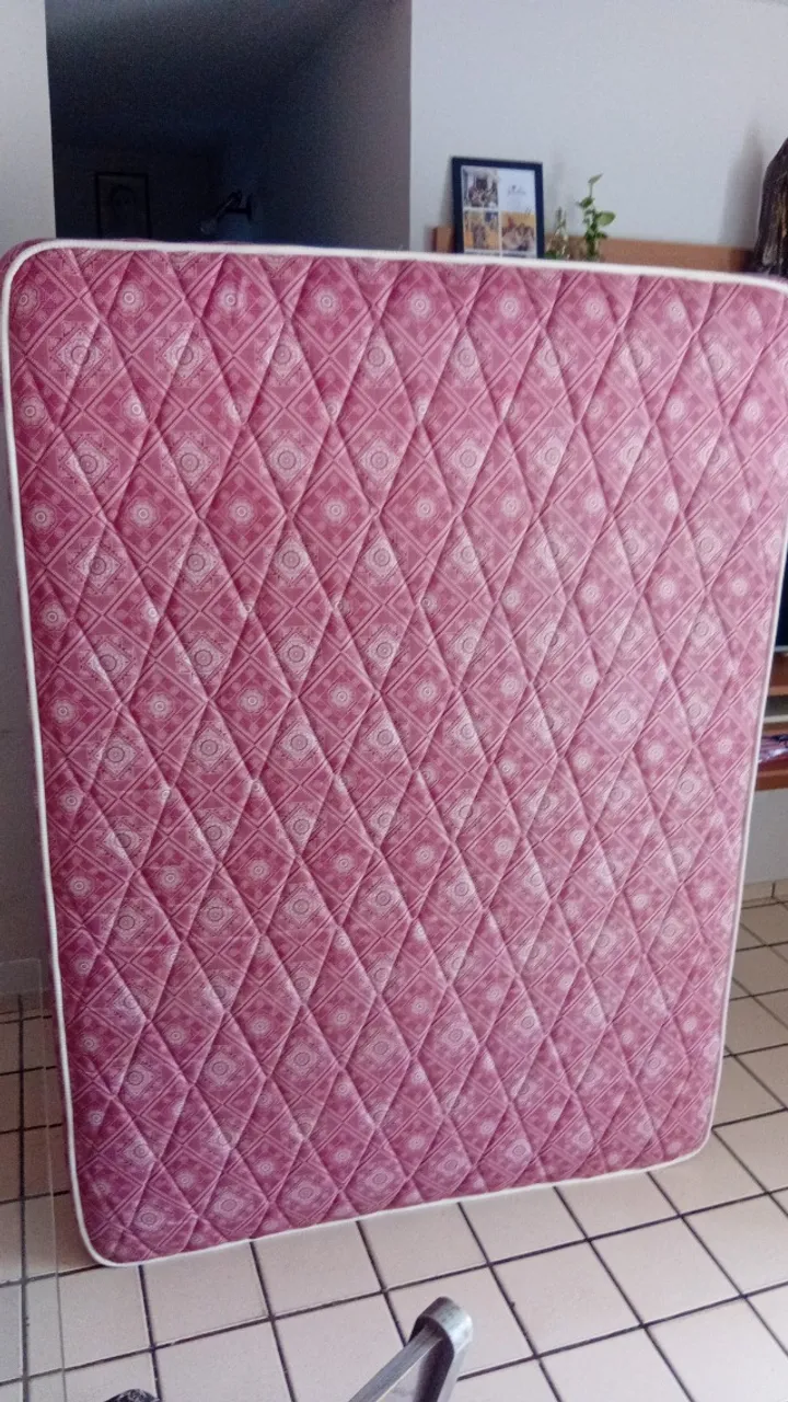 Cama box com colchão conjugado