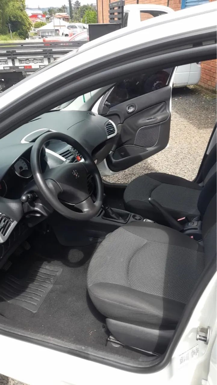 Vendo Peugeot 207 passion 2013 completo - Foto 3
