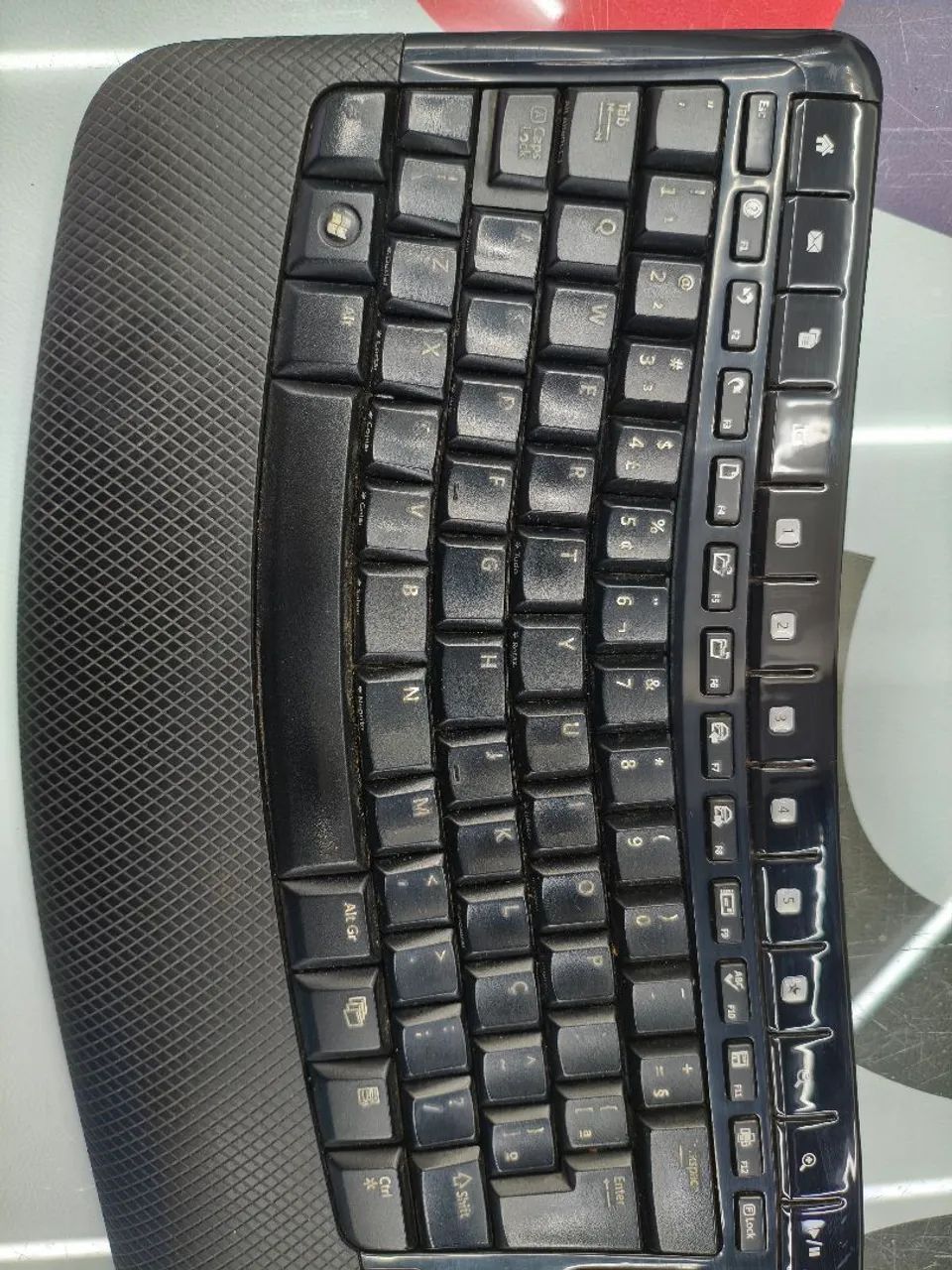 Teclado ergonômico sem fio Microsoft  - Foto 2