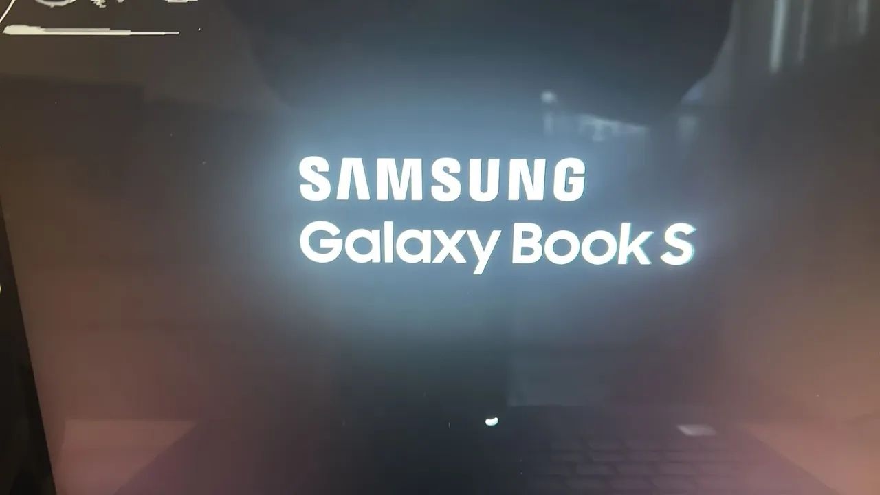 Samsung Galaxy Book S Notebook with a small defect in the corner of the screen64385503408642123