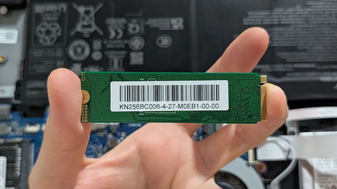 SSD nvme 256GB ADATA64396505630593121