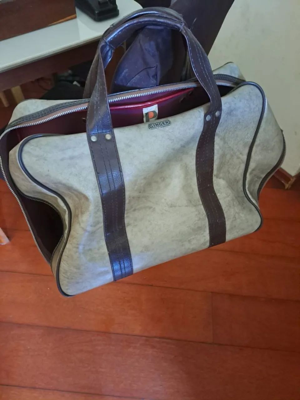 Máquina de Costura Singer Antiga - Foto 4