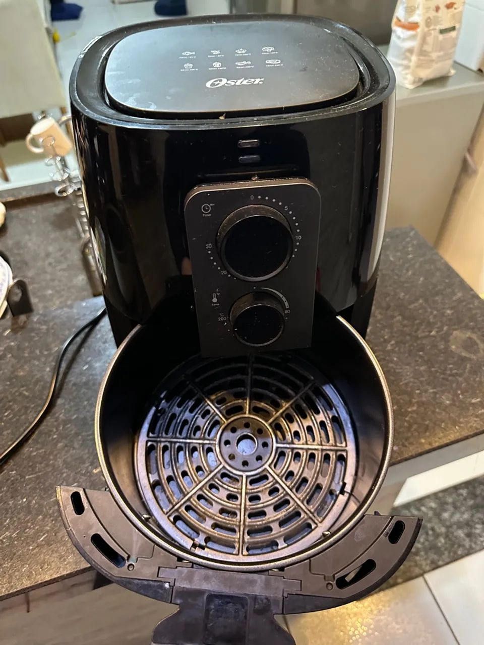 Fritadeira sem óleo (Air Fryer) Oster - Foto 4