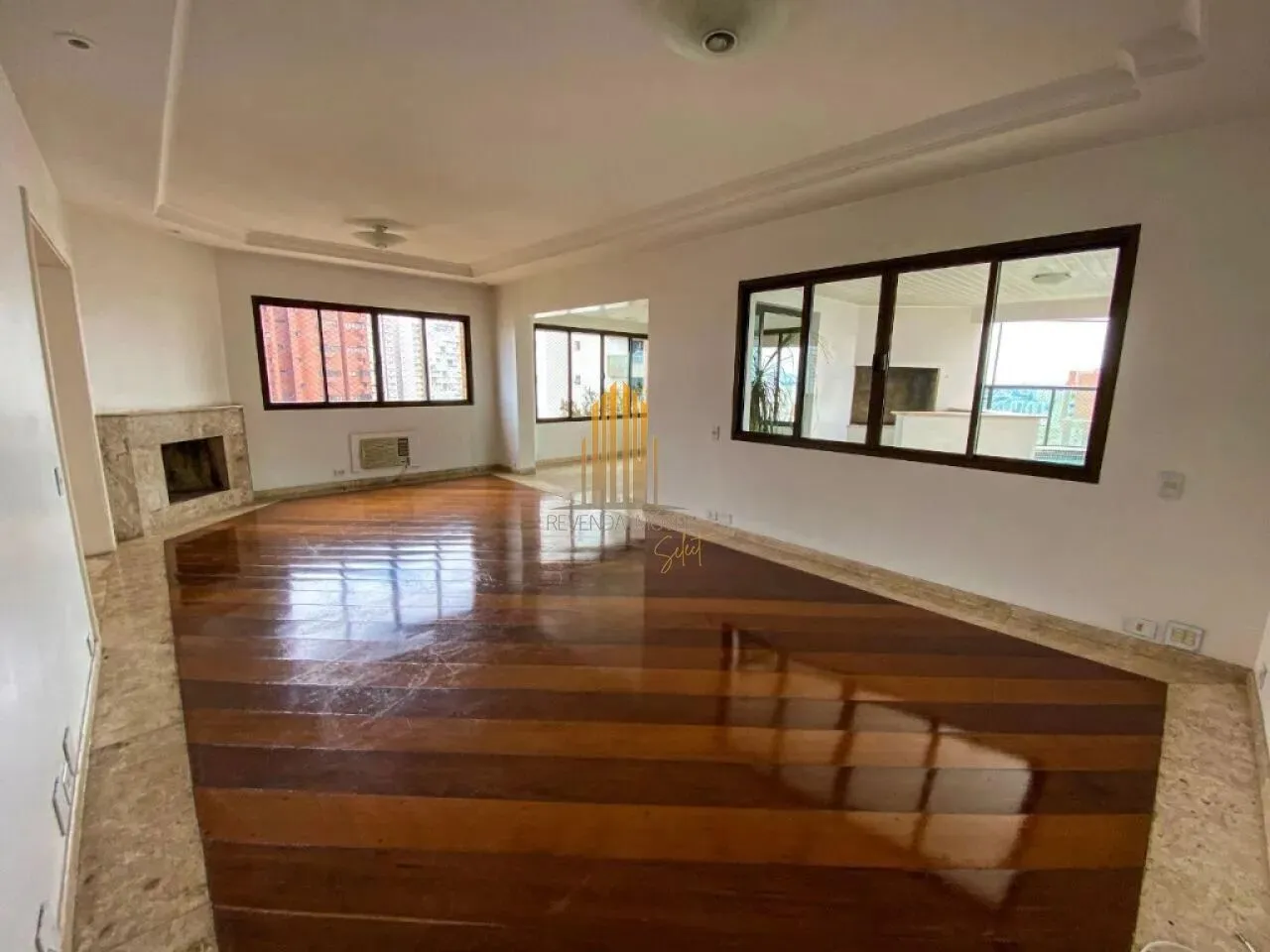 Condomínio Edificio Tivoli Park - localizado na Vila Suzana, Apartamento de 246m² com 4 do