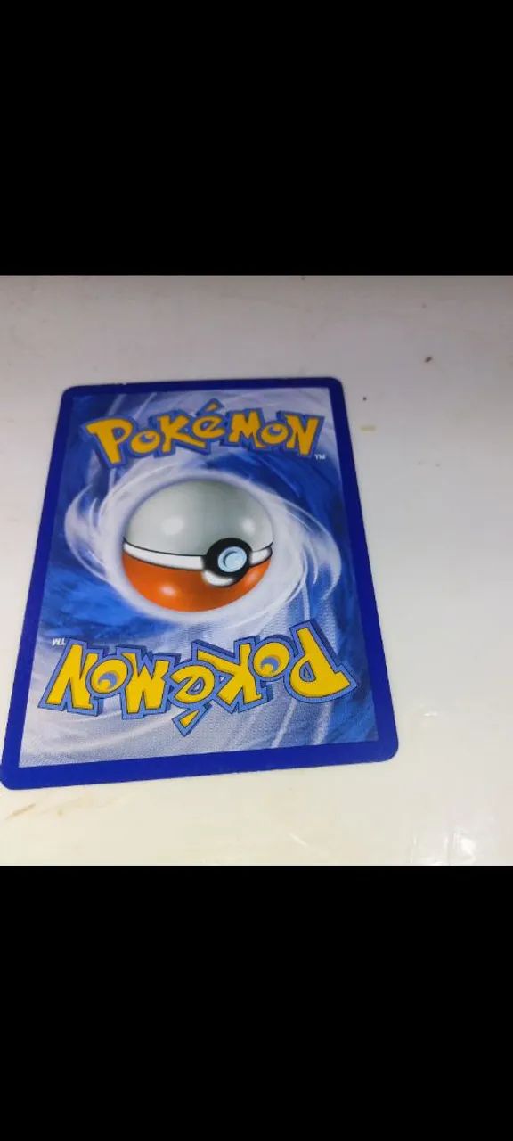 Carta pokémon CHARIZARD bem conservada  - Foto 2