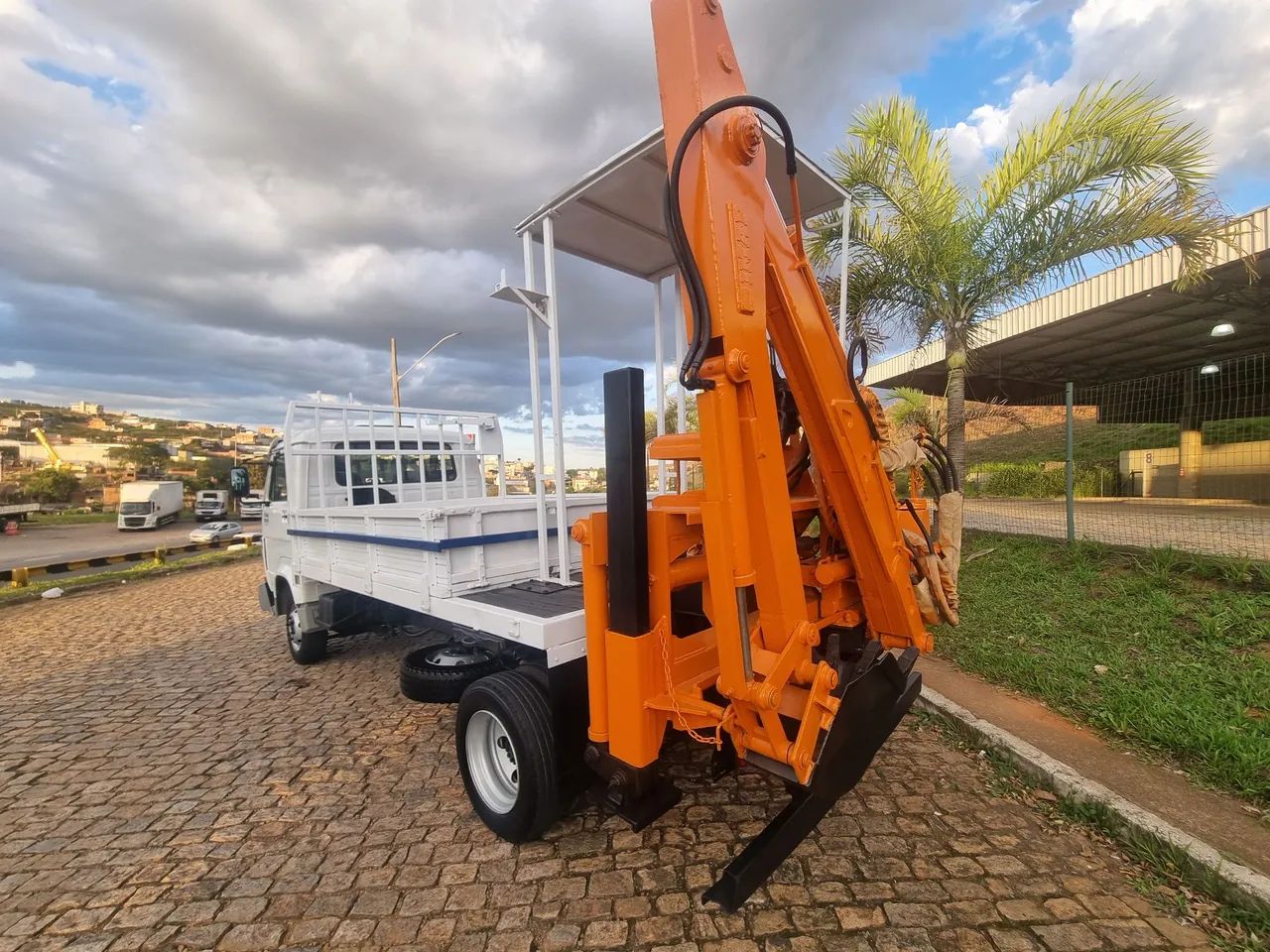 Caminhão 3/4 Worker 8-150 - Foto 6