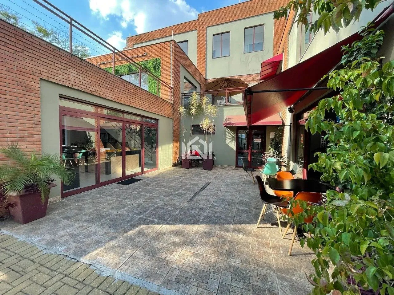 Sala comercial à venda na Granja Viana