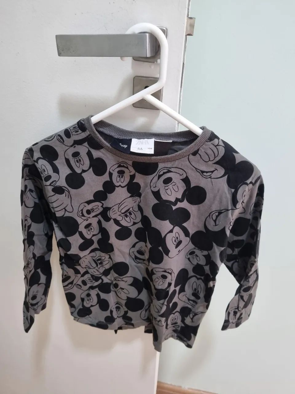 Camiseta Infantil Mickey Zara (3-4 anos)