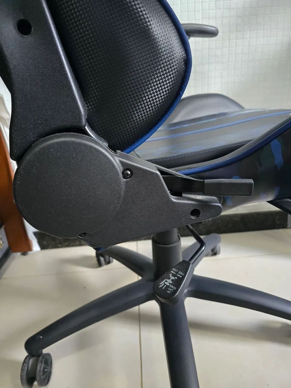 Cadeira Gamer ThunderX3 Camo Admiral Azul da ThunderX3 - Foto 5