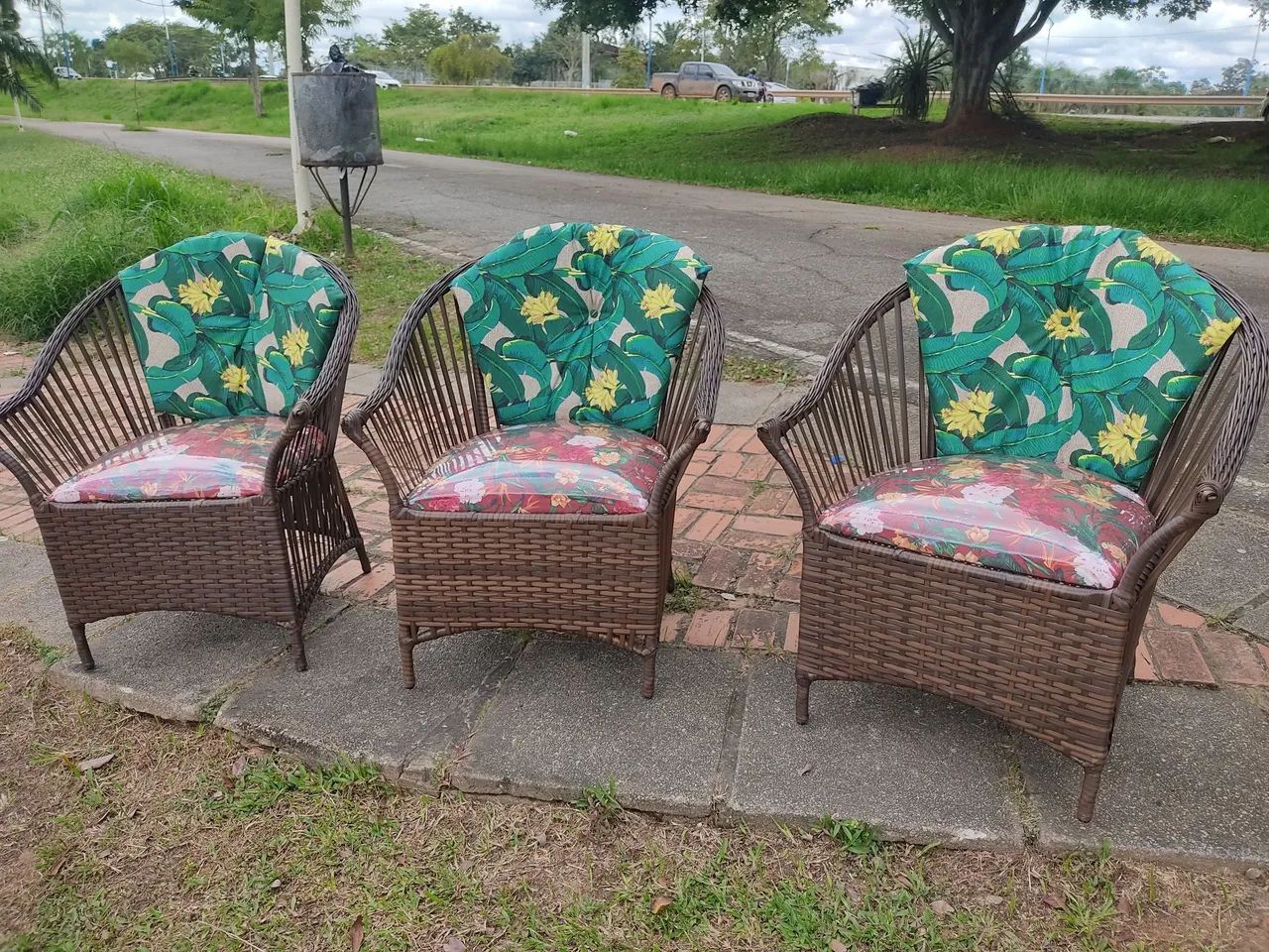 Poltronas 64985850684419121