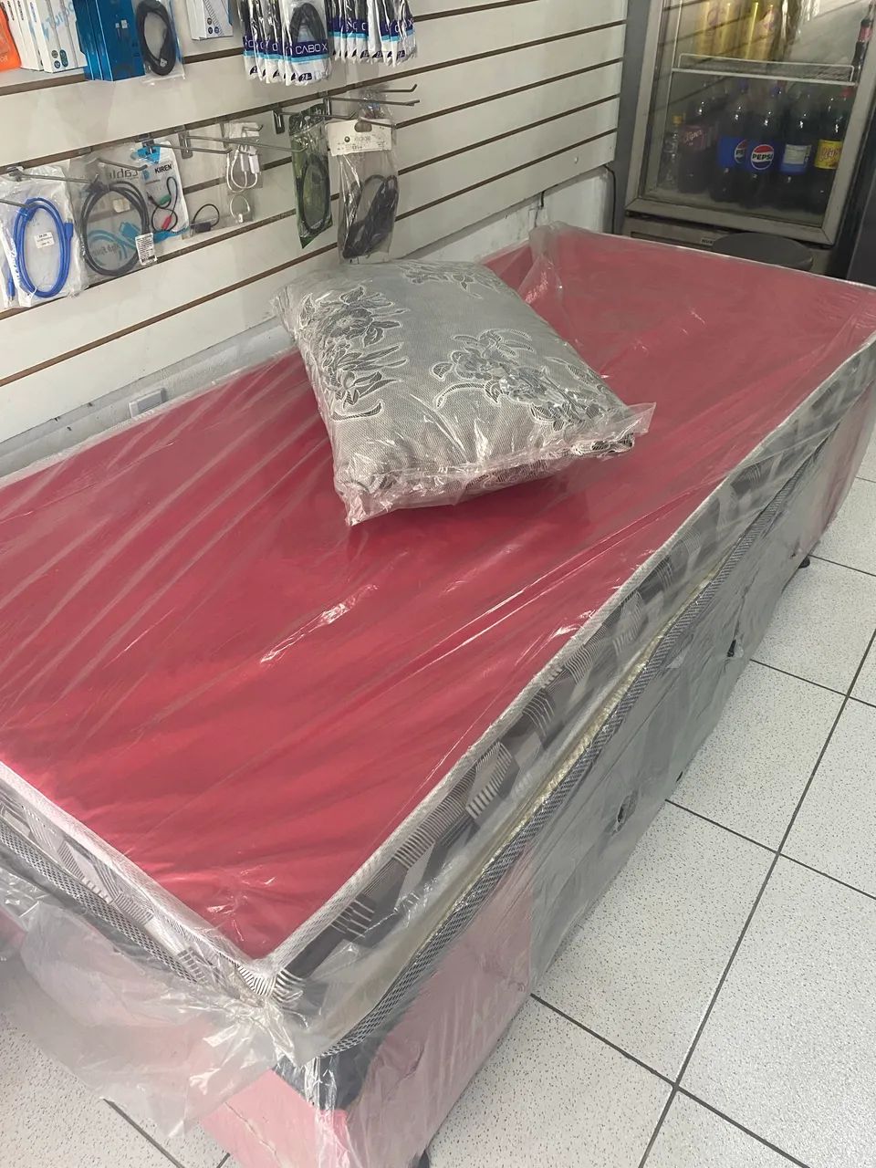 Cama solteiro box com colchão de espuma 10cm + travesseiro brinde - Foto 4