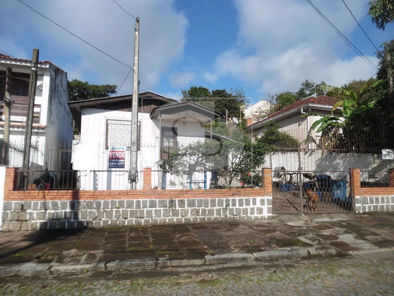 casa/terreno em Porto Alegre, no bairro Jardim Itu Sabará, à venda.