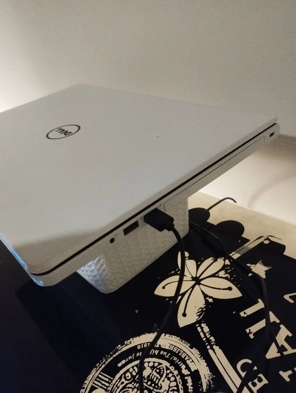 Notebook Dell Inspiron 7500U - Foto 3
