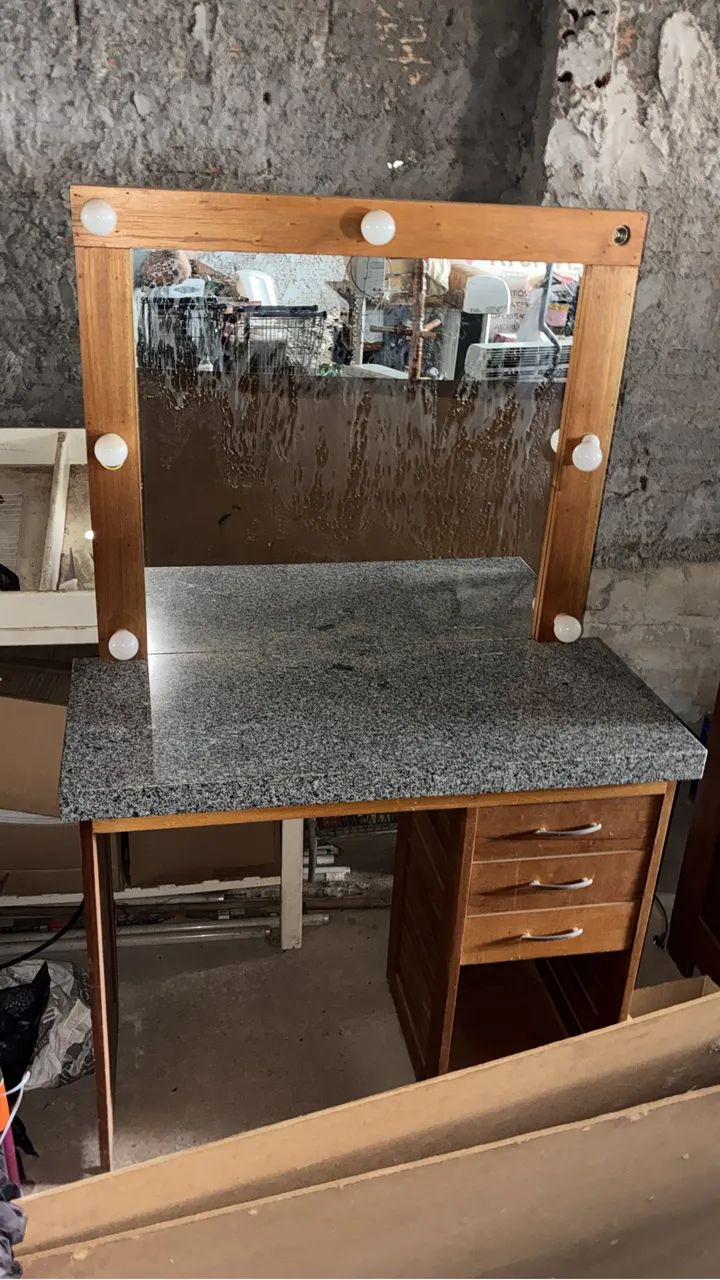 Penteadeira de madeira e pedra com luzes - Foto 2