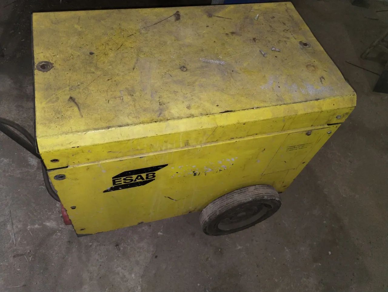 Máquina de solda Esab 400 amperes  - Foto 3