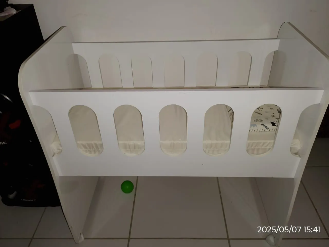 Mine Berço Bedside branco com colchão para bebê
