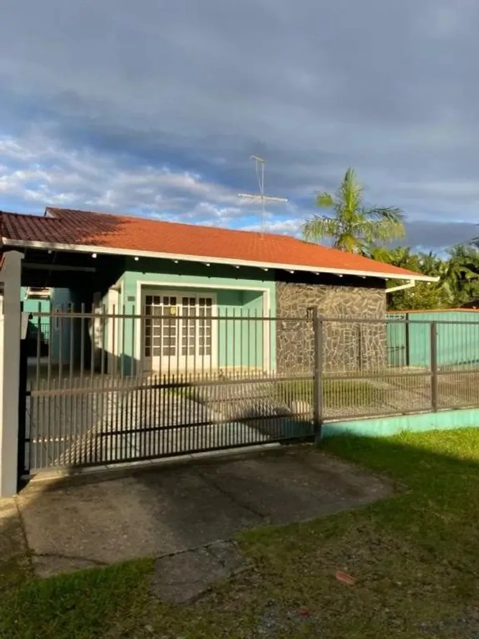 CASA no BOEHMERWALD com 3 quartos para LOCAÇÃO, 165 m²