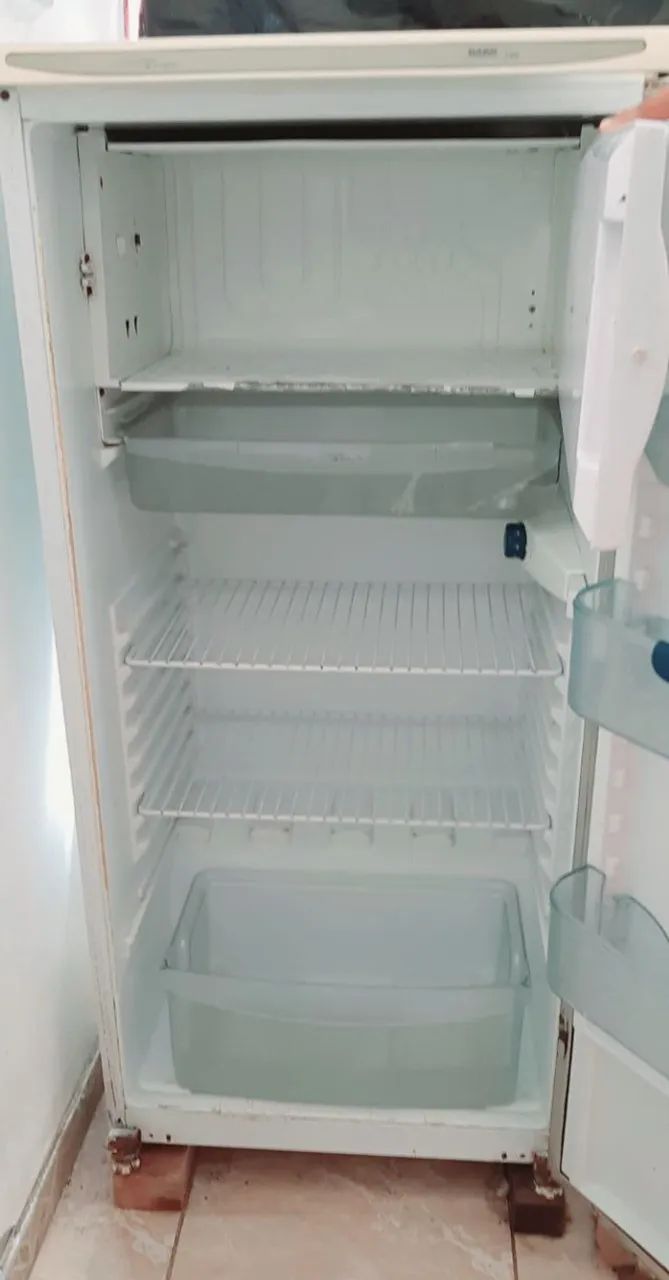 Geladeira 260 L  - Foto 3