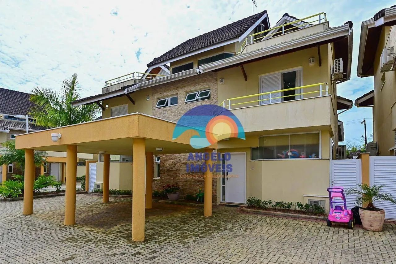 Casa com 4 dormitórios para alugar, 157 m² por R$ 6.421,09/mês - Cidade Nova Peruibe - Per