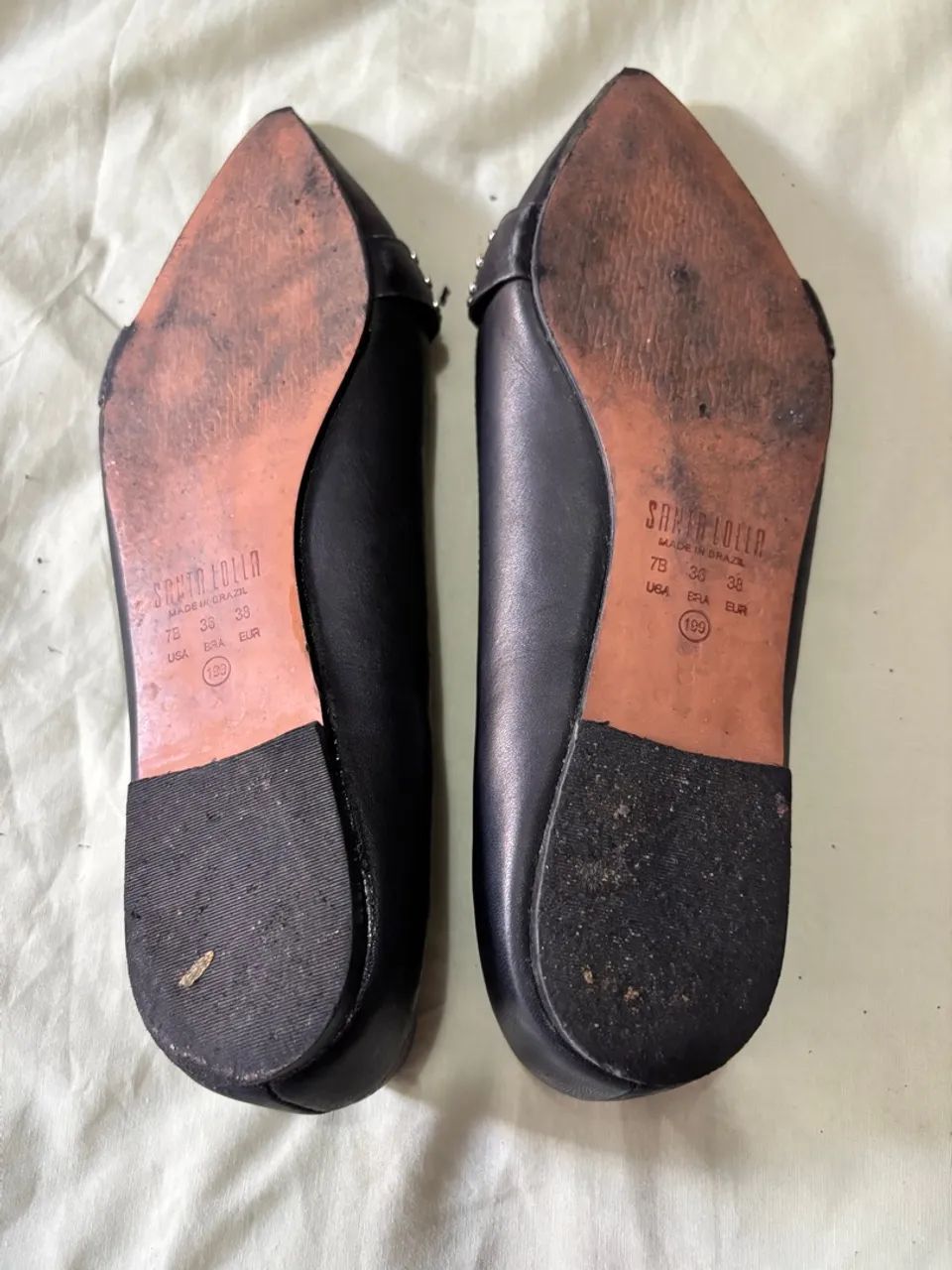 Sapatilha de couro preta e branca com tachas - Foto 5