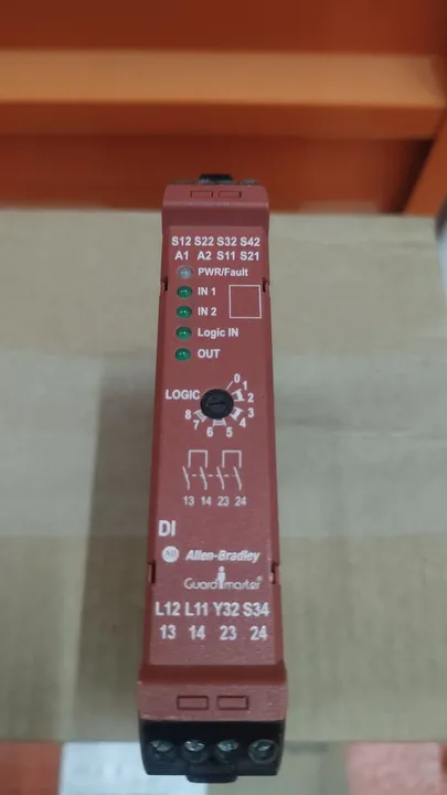 Relé de Segurança Allen-Bradley Guardmaster