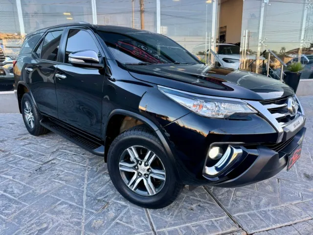 Hilux SW4 SR 2.7 2017