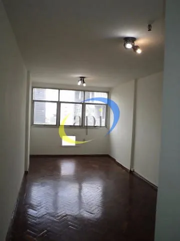 Sala para Locação, Rua Evaristo da Veiga, Centro, RJ. Localizado junto a farto comércio da