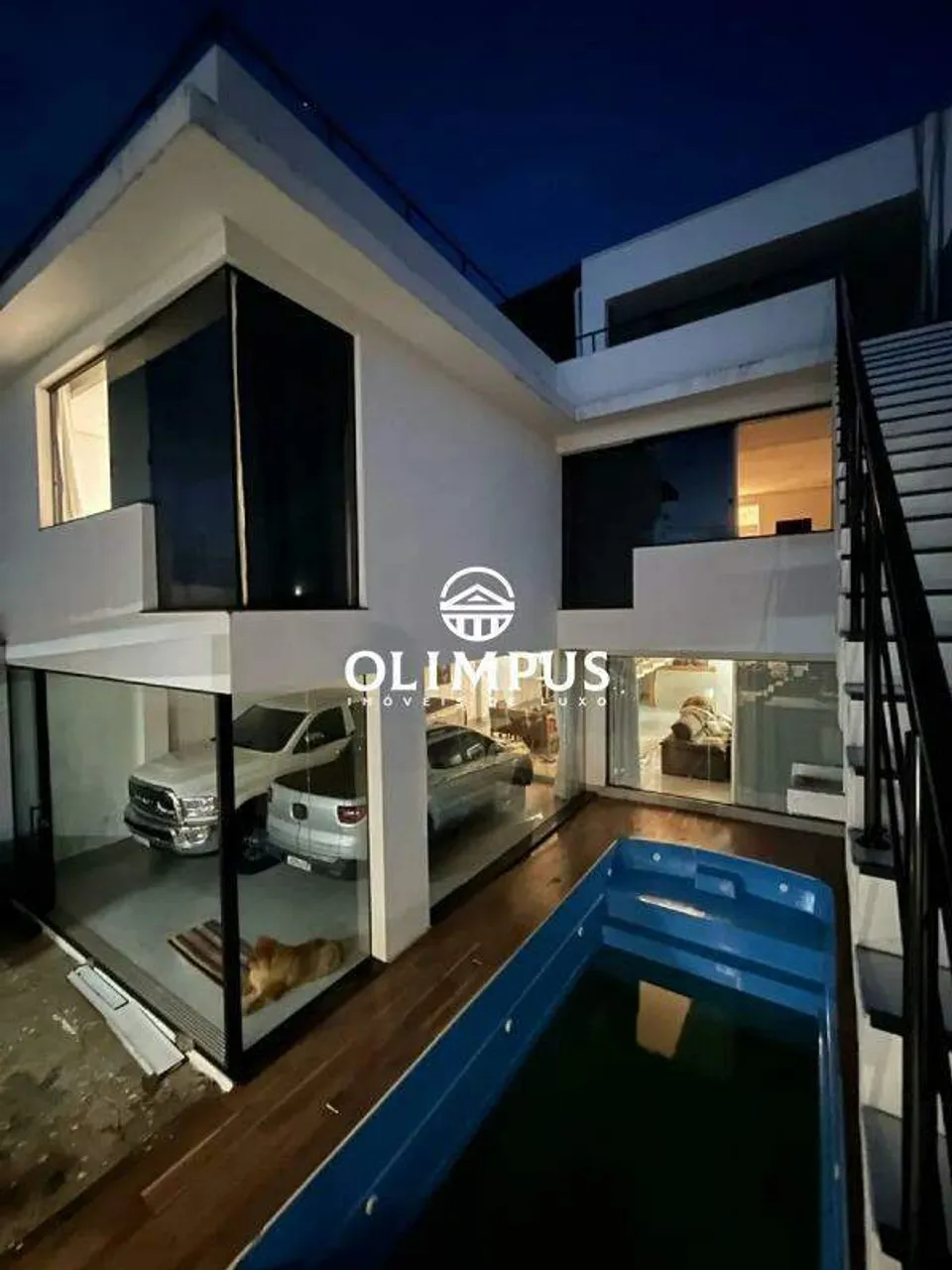 COD.6010 - Triplex de Alto Padrão de 500m² localizado no bairro Laranjeiras